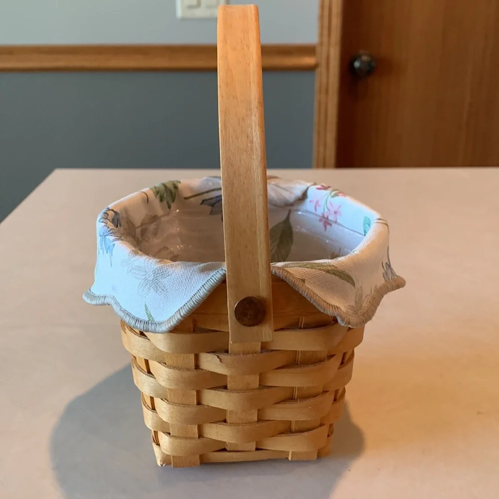 Longaberger 2001 Horizon of Hope Cancer Basket with liner and protector